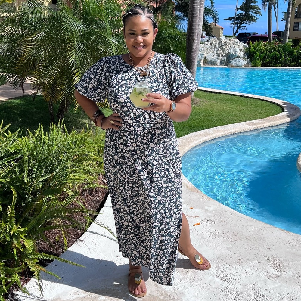 Hermoso vestido largo perrecto para la playa